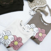 بلوز دخترانه طرح گل درشت یقه گرد جنس پنبه سوپر
