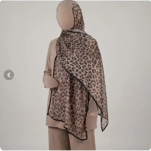 شال توری طرح پلنگی وارداتی دور گاندوزی قواره 190 در 75 سانت تابستانی سبک