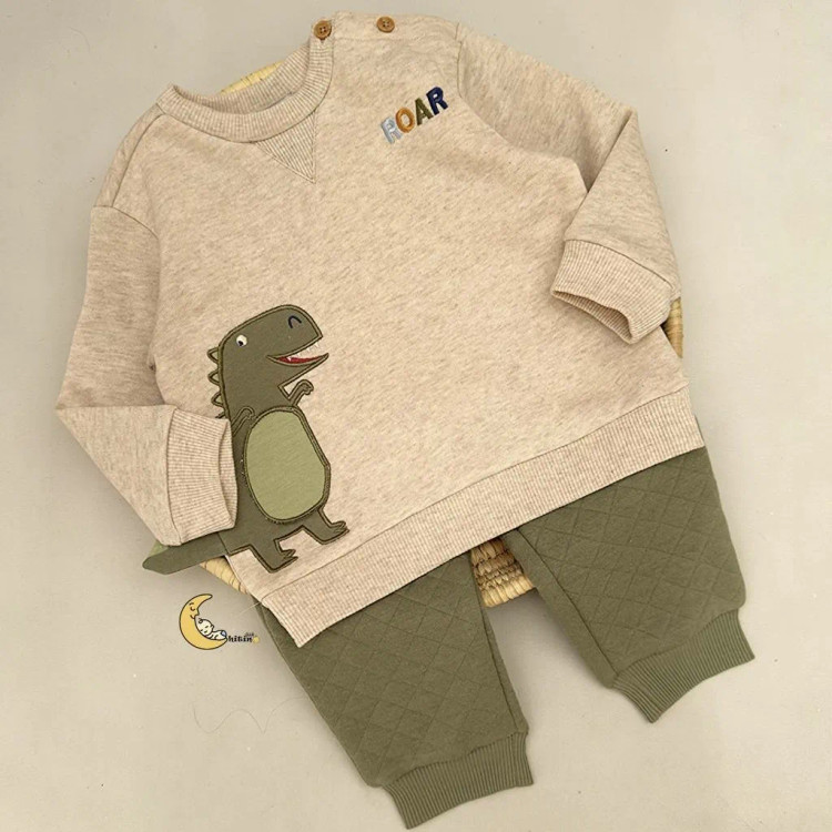 ست دورس و شلوار نوزادی پسرانه وارداتی طرح دایناسور توکرکی سایزبندی 0 تا 30 ماه