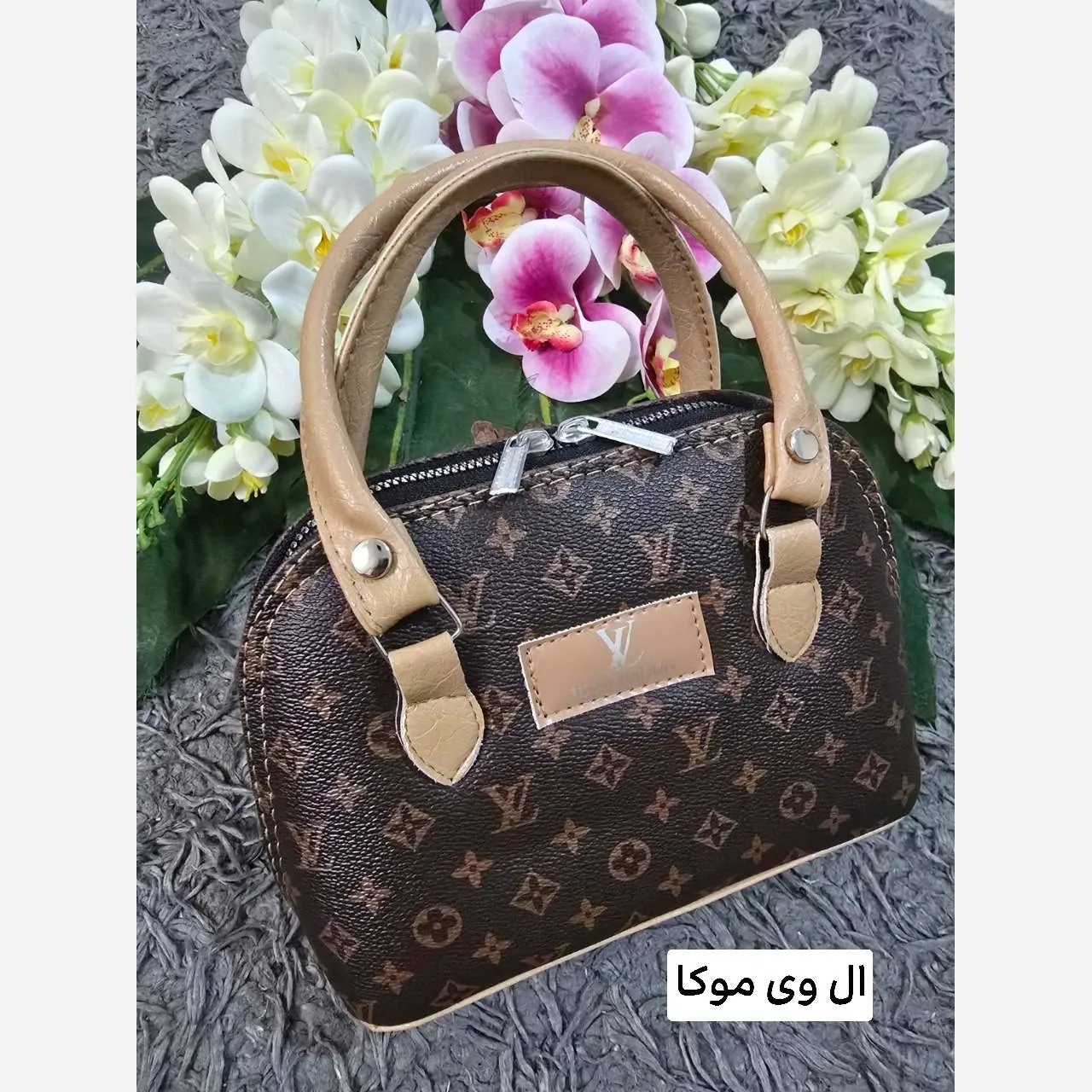 کیف چرمی مدل شبدر بند بلند زنانه در دو رنگ مشکی و فندی