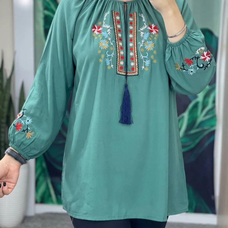 شومیز زنانه گلدوزی شده مدل مارال جنس شانتون فری سایز