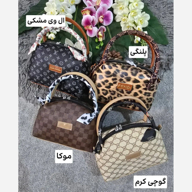 کیف دوشی زنانه چرمی مدل مژگان با بند بلند ابعاد 17 در 22 سانتیمتر