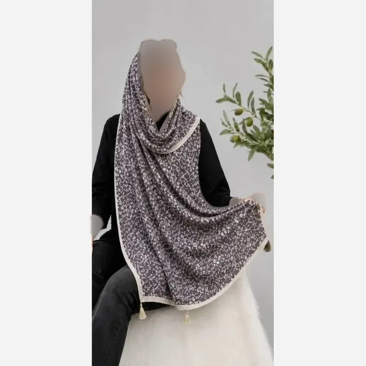 شال زنانه برشکا پلیسه طرح گل گلی سایز آزاد