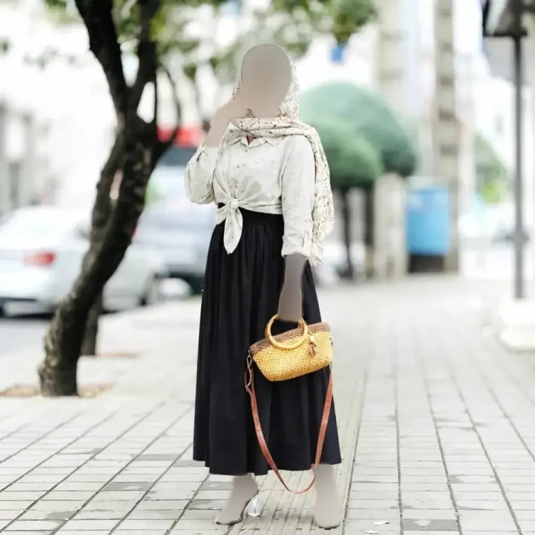ست شومیز گره ای و سارافون شانتون نازنین فری سایز