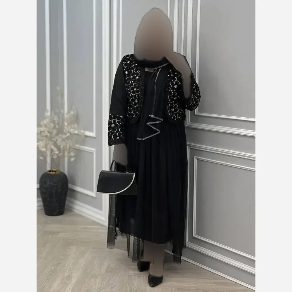 ست سه تیکه مشکی کت کرپ مازراتی و دامن تور سایز 38 تا 46