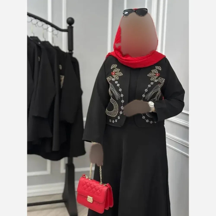 کت و دامن مازراتی مشکی گلدوزی شده مدل یارا فری سایز