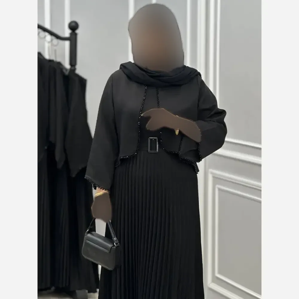 سه تیکه زنانه مدل فاریا سارافون بوگاتی و کت کرپ مازراتی رنگ مشکی فری سایز
