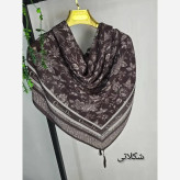 روسری پلیسه زنانه ابعاد 125 در 125 شاین دار مدل جوانه