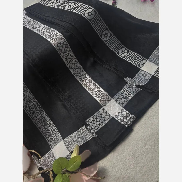 روسری ژاکارد ابریشم ترک دورو حاشیه نقره کوب سایز 90 در 90 چهار فصل