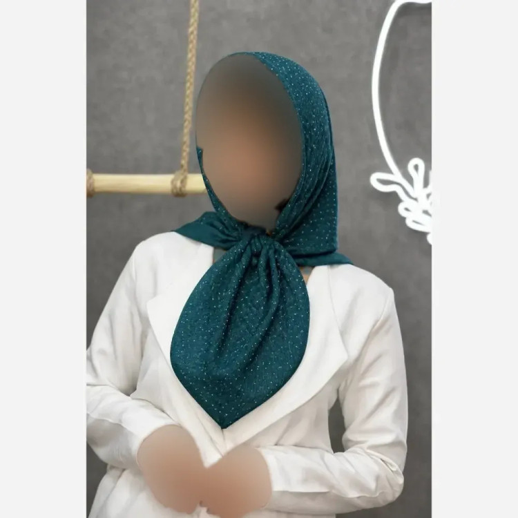 روسری مجلسی حلما جنس کریشه درختی نگین کوب ابعاد 92 در 92