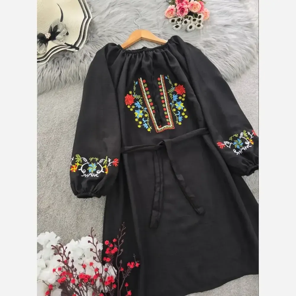 شومیز گلدوزی مارال جنس شانتون فری سایز رنگ بندی متنوع