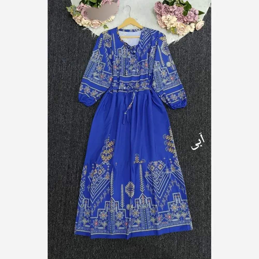 ساحلی بوگاتی کتیبه بلند زنانه فری سایز طرح گلدار رنگ آبی و زرشکی