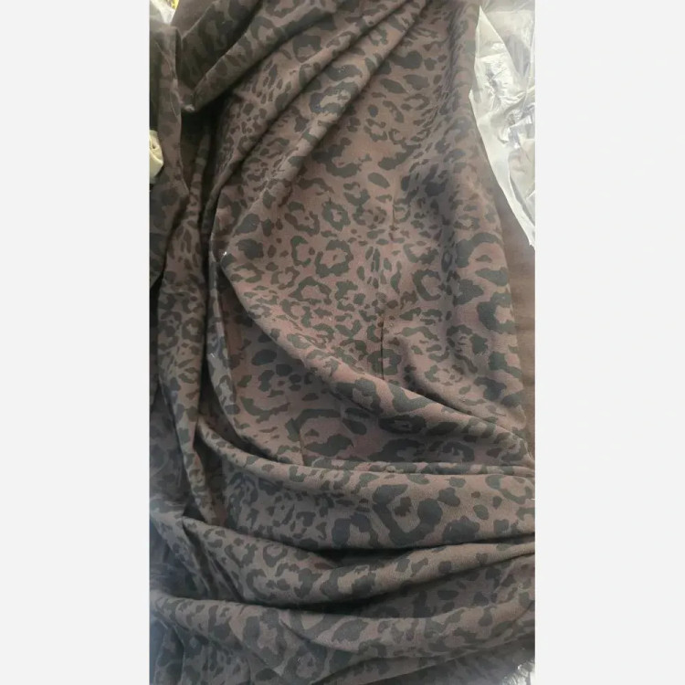 ست مانتو و شلوار پلنگی ماه رخ جنس مانتو مازراتی و شلوار نخ اصل فری سایز تا 48