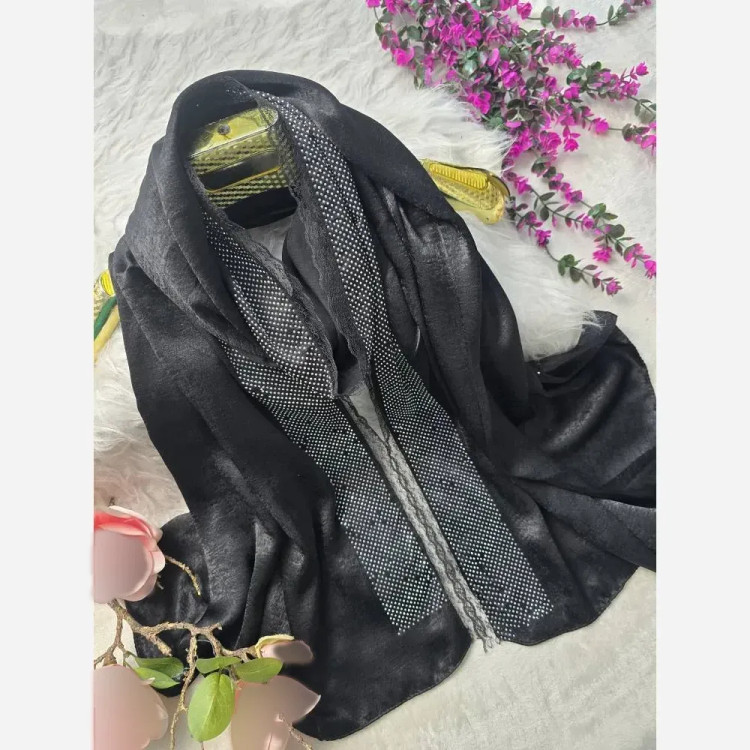 شال مجلسی مشکی کوپرا لب نگین و دانتل ابعاد 180 در 73
