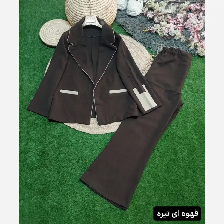 ست کت و شلوار زنانه نیلوفر جنس هرمس درجه یک سایز 38 تا 46 رنگ کرم قهوه ای نسکافه ای
