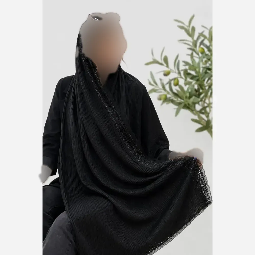 شال مجلسی مشکی برشکا لب دانتل و نگین کوبی طرح مزونی ابعاد 180 در 70 سانتیمتر