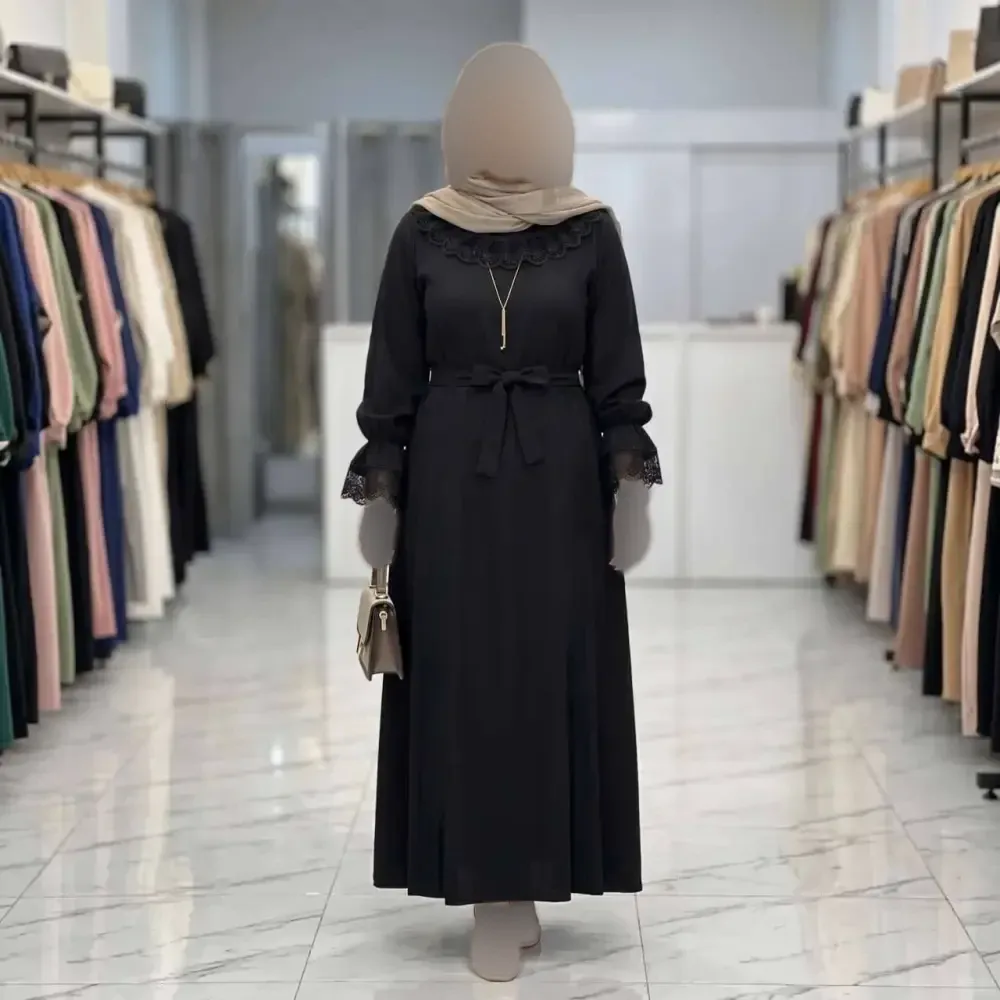 پیراهن عبایی محبوبه جنس الیزه فری سایز رنگ مشکی گیپور مشکی و سفید