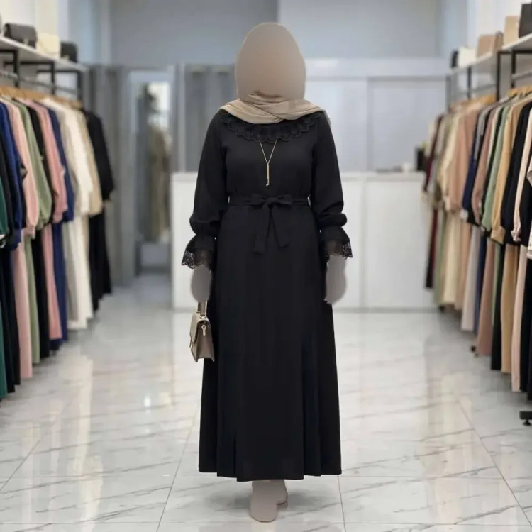 پیراهن عبایی محبوبه جنس الیزه فری سایز رنگ مشکی گیپور مشکی و سفید