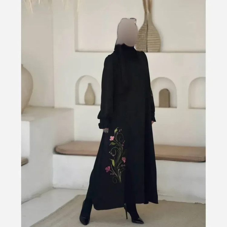 پیراهن عبایی گلدوزی شده مشکی جنس الیزه فری سایز مجلسی