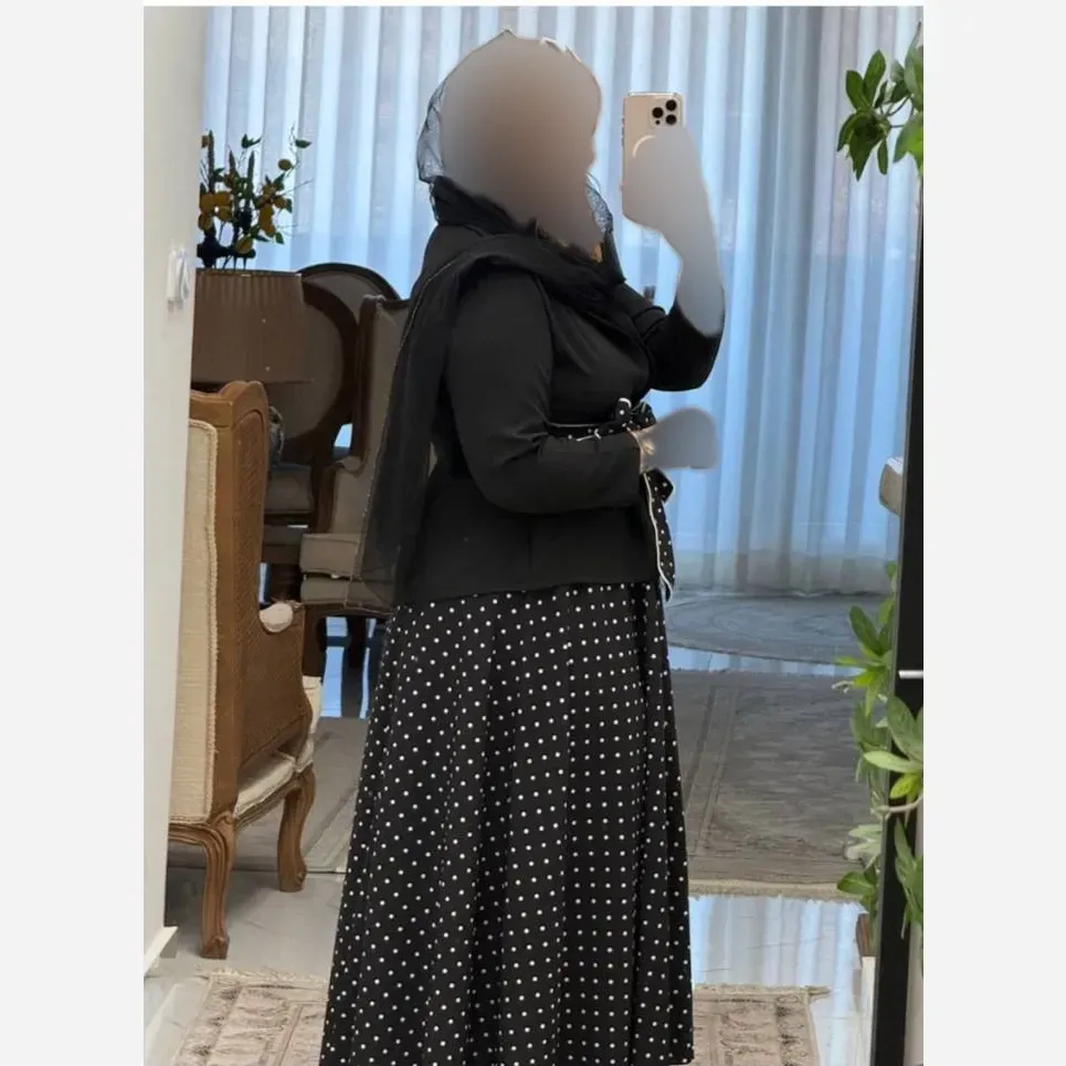 ست کت و دامن زنانه مدل ربکا جنس کرپ مازراتی و بوگاتی فری سایز