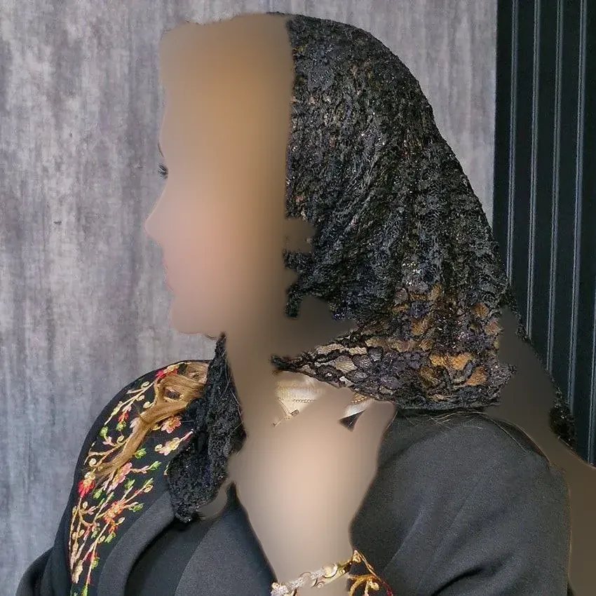 مینی اسکارف توری مشکی فری سایز طرح رندوم