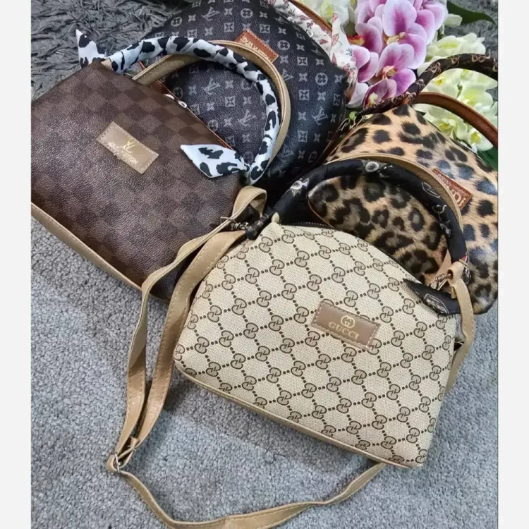 کیف مژگان چرمی با کیفیت بند بلند پلنگی گوچی ال وی مشکی موکا