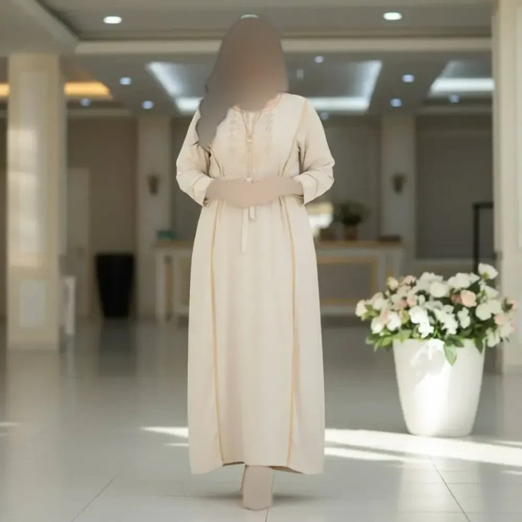 پیراهن نوار دار نخی وارداتی و گلدوزی رنگ استخوانی فری سایز