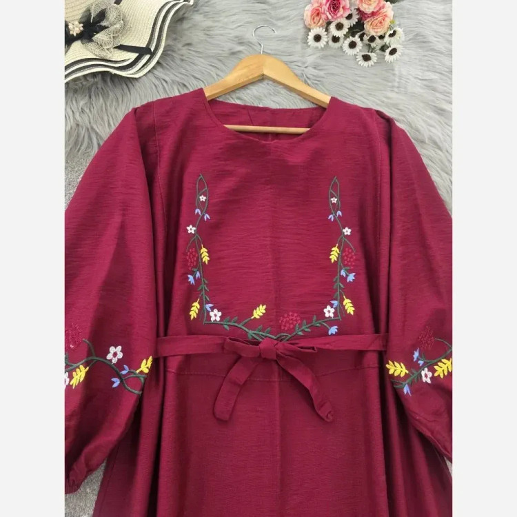کفتان گلدوزی گلبرگ جنس بابوس فری سایز رنگ کرم نسکافه ای سبزسدری زرشکی