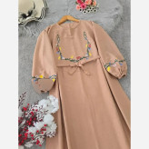 کفتان گلدوزی گلبرگ جنس بابوس فری سایز رنگ کرم نسکافه ای سبزسدری زرشکی