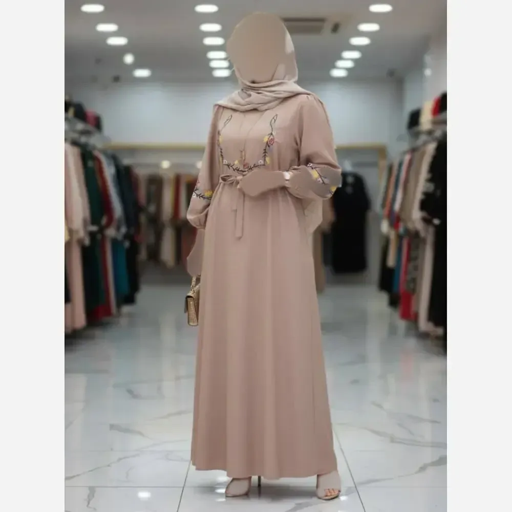 کفتان گلدوزی گلبرگ جنس بابوس فری سایز رنگ کرم نسکافه ای سبزسدری زرشکی
