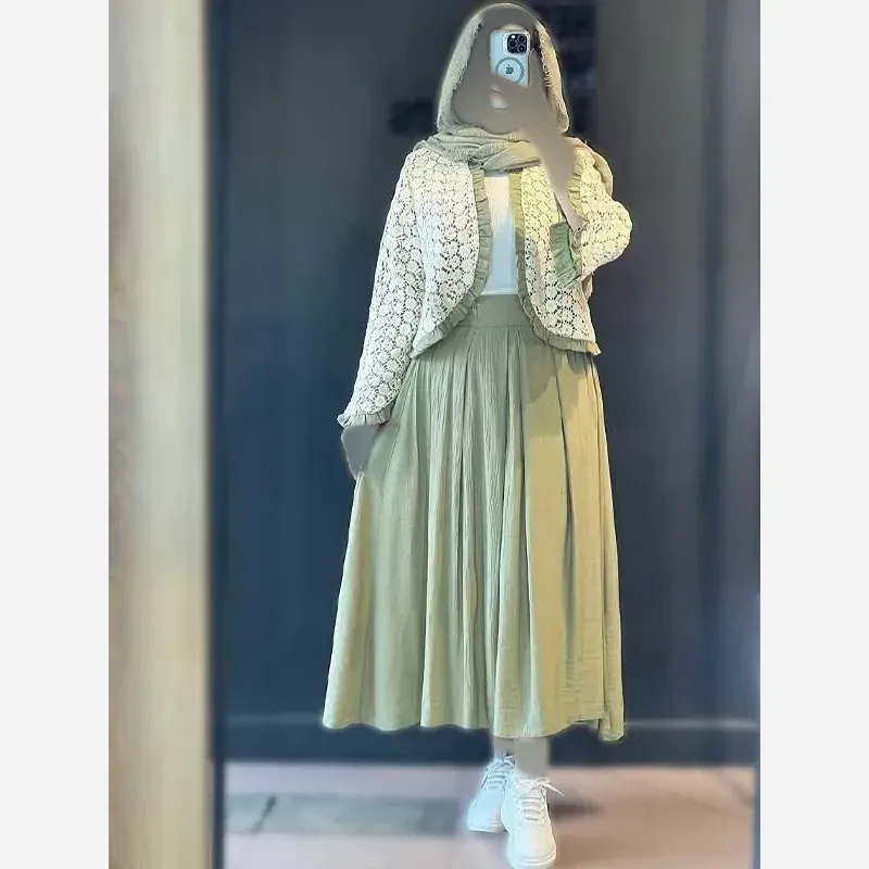 ست شومیز دامن چین چیلا جنس کراش آیوا و گیپور رنگ نسکافه ای سبز طوسی