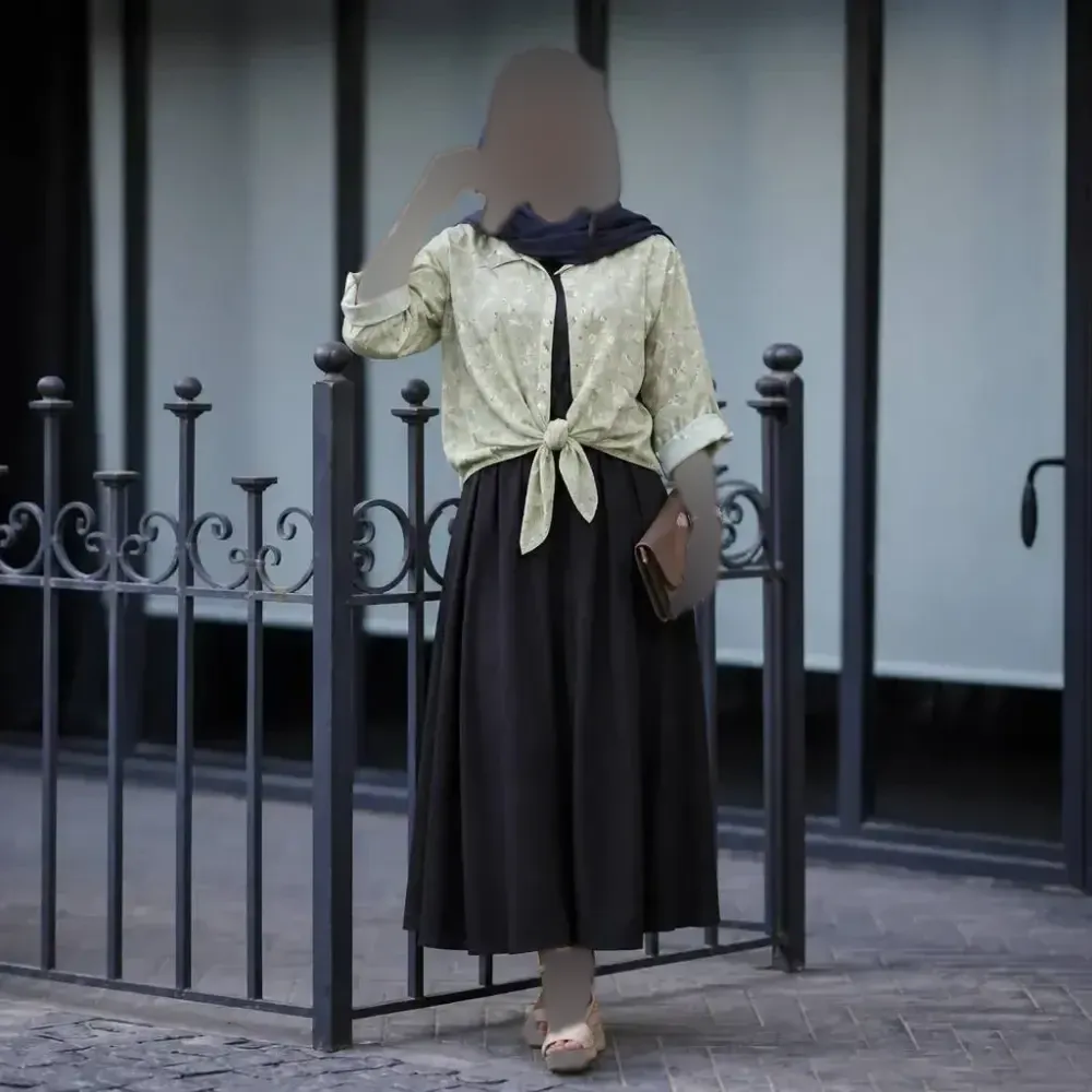 ست شومیز گره ای و سارافون نازنین فری سایز