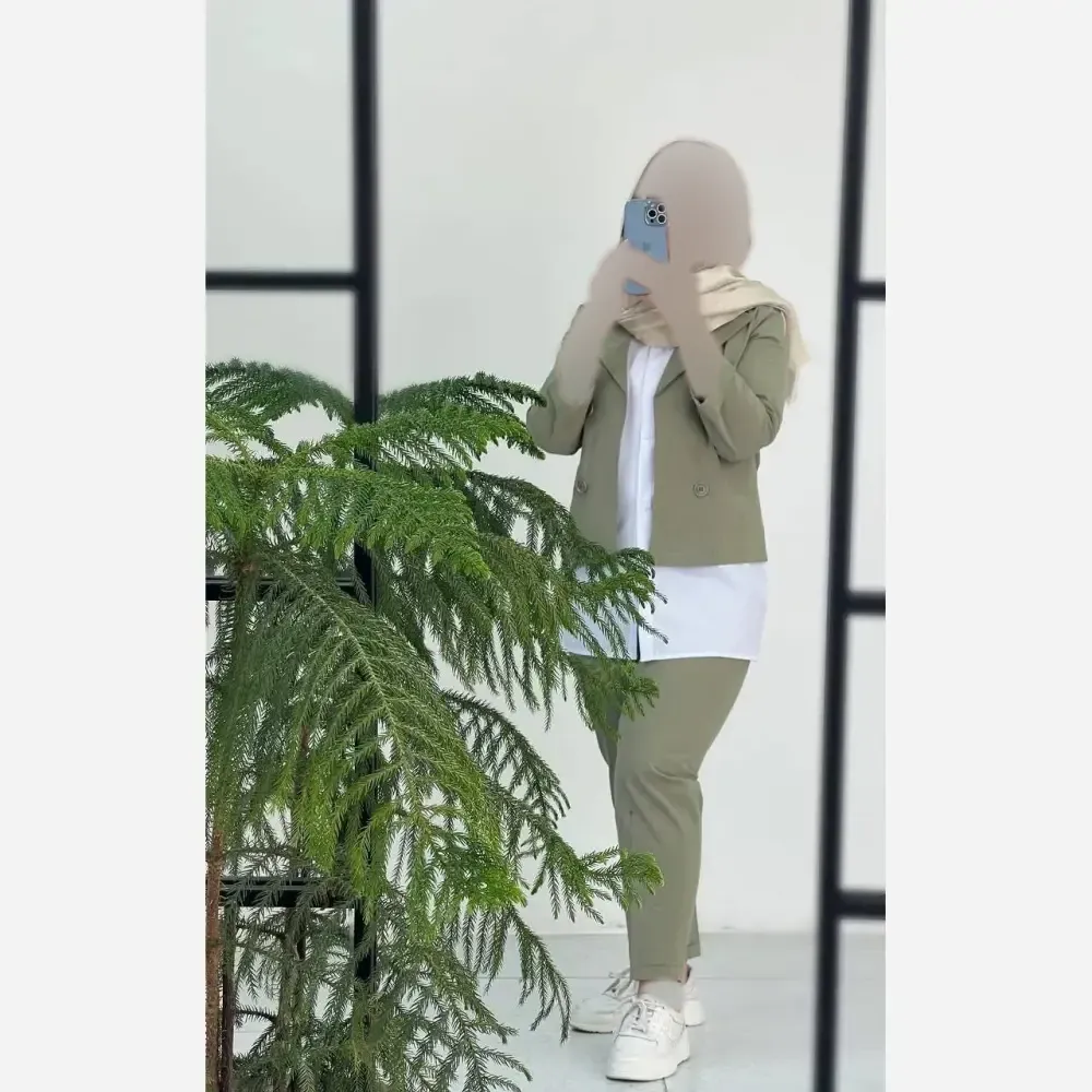 ست کت و شلوار و شومیز زنانه مدل مهتاب جنس لنین نچرال و داکرون رنگ کرم سایز بزرگ