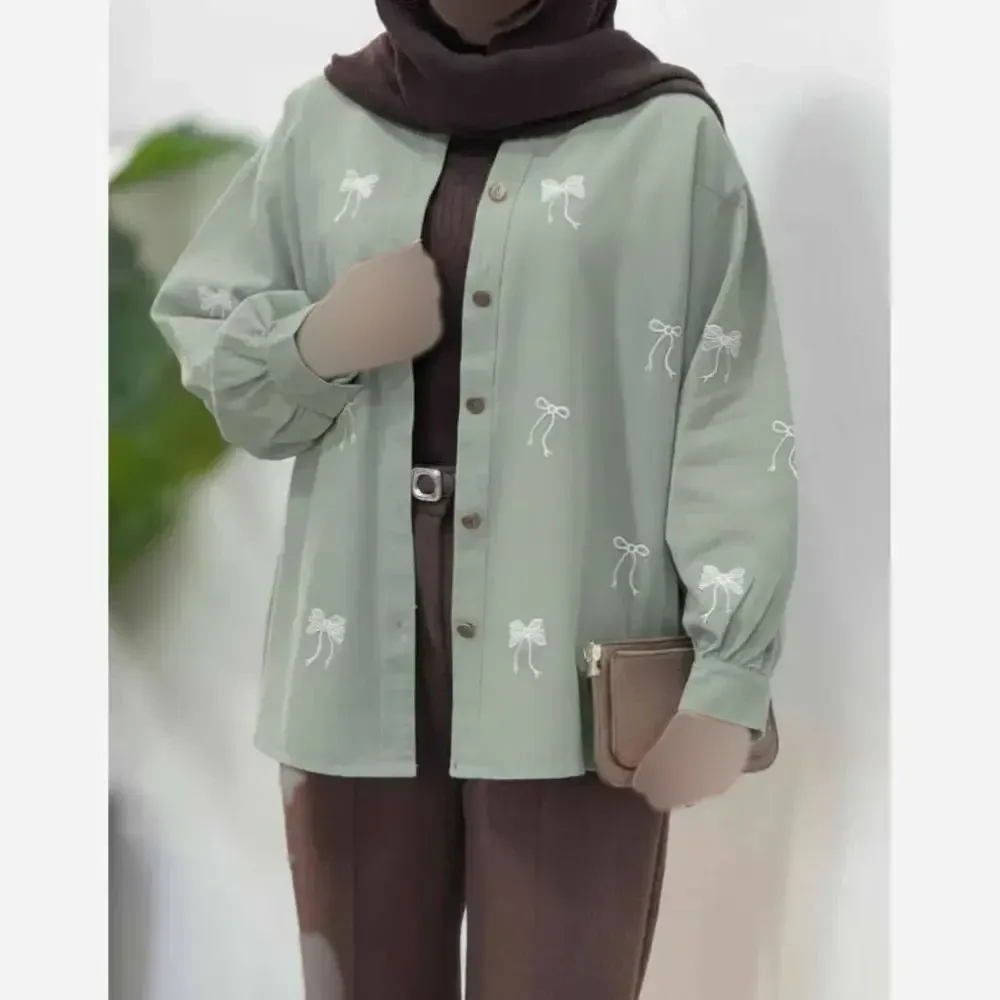 شومیز مانتویی گلدوزی شده ارغوان جنس شانتون سایز یک و دو