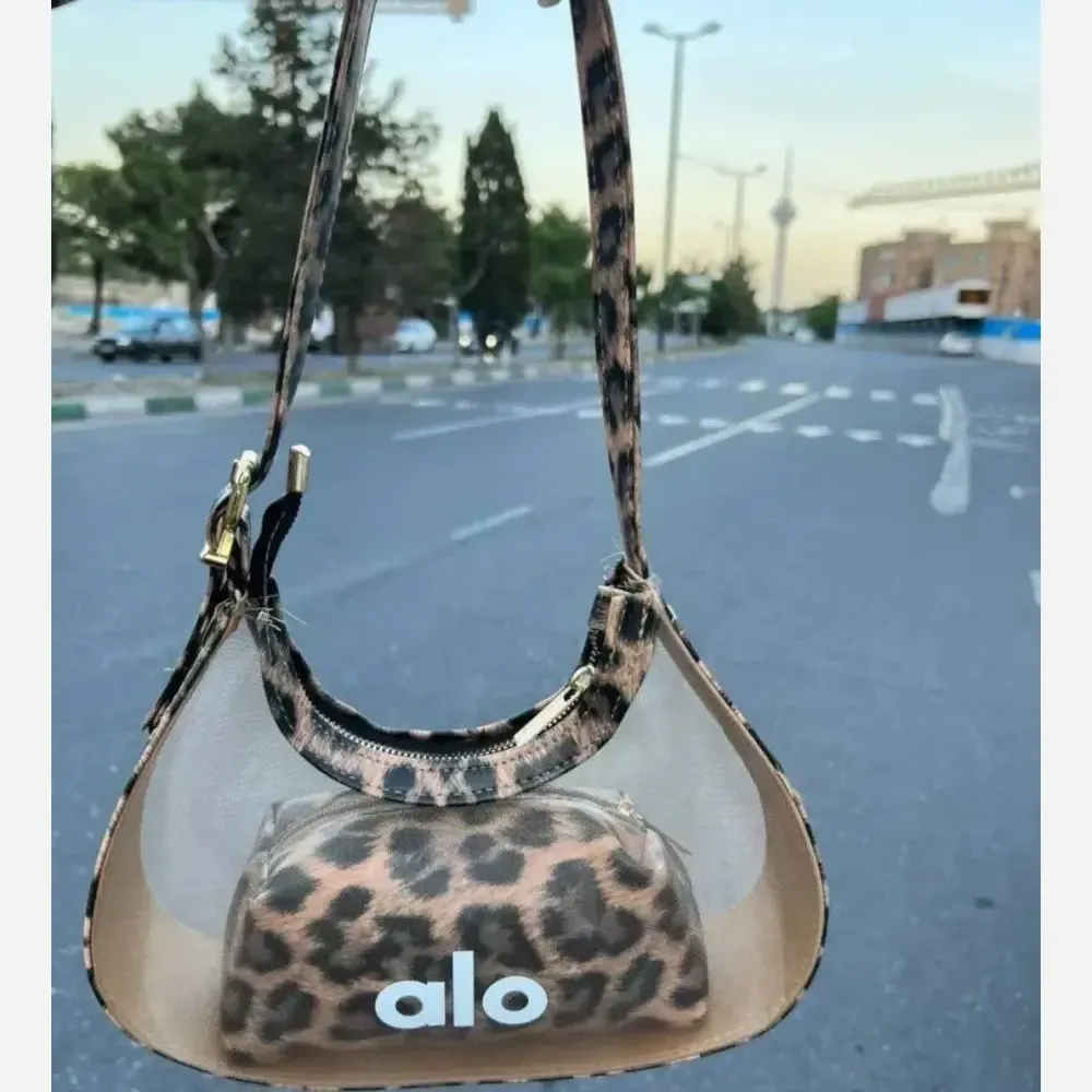 کیف چرم alo پلنگی سایز 20 در 25 سانت