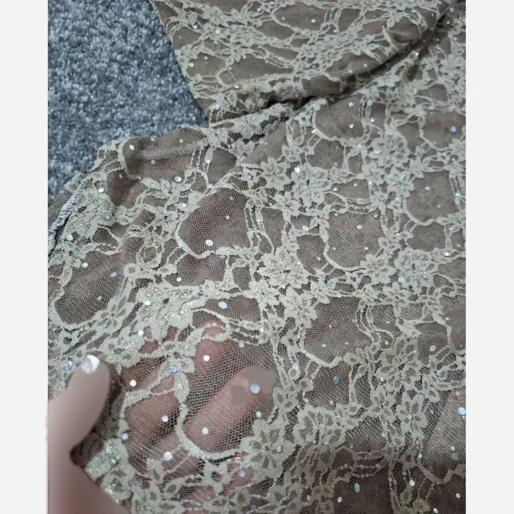 بلوز گیپور شیشه ای مجلسی زنانه آستین سه ربع پاگن دار فری سایز
