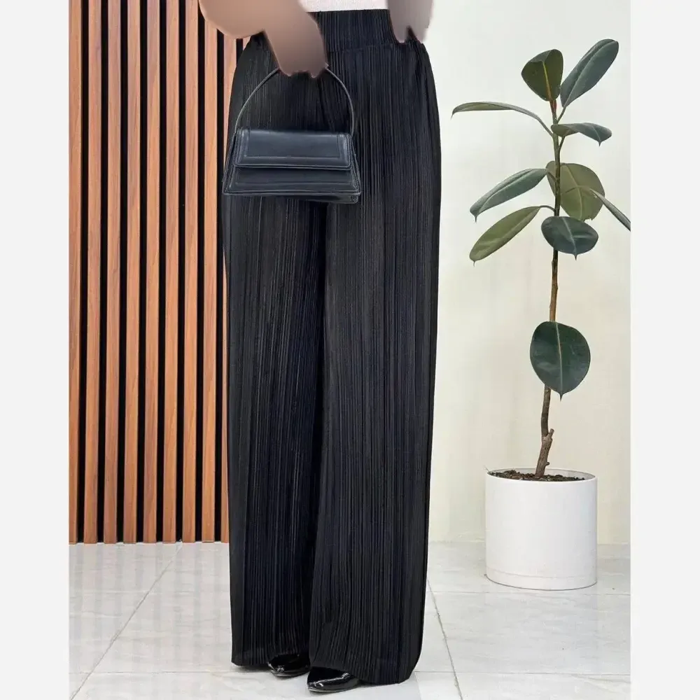 شلوار پلیسه زنانه جنس ساتن پلیسه فری سایز رنگ بندی متنوع