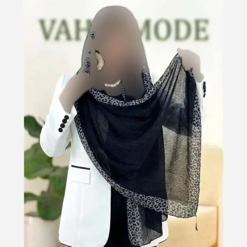 شال پلنگی مشکی پلیسه ریز مجلسی ابعاد 180 در 70 سانتی متر