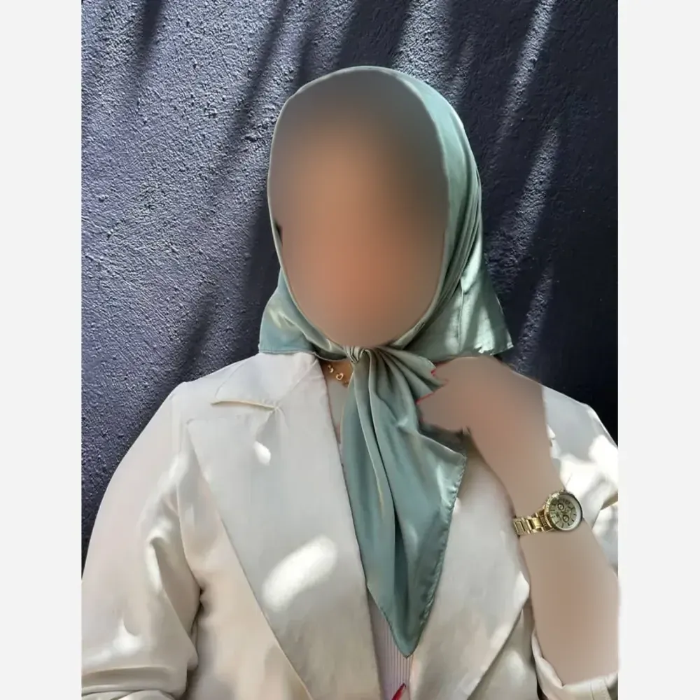 مینی اسکارف سیلک ساتن ابعاد 75 در 75 رنگی بهاره