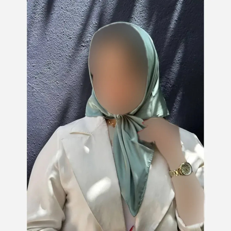 مینی اسکارف سیلک ساتن ابعاد 75 در 75 رنگی بهاره