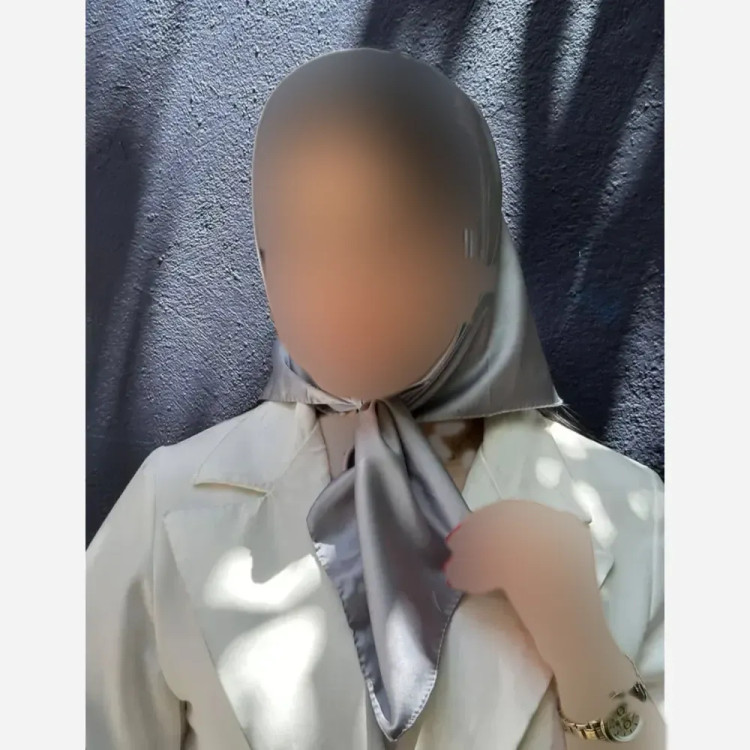 مینی اسکارف سیلک ساتن ابعاد 75 در 75 رنگی بهاره