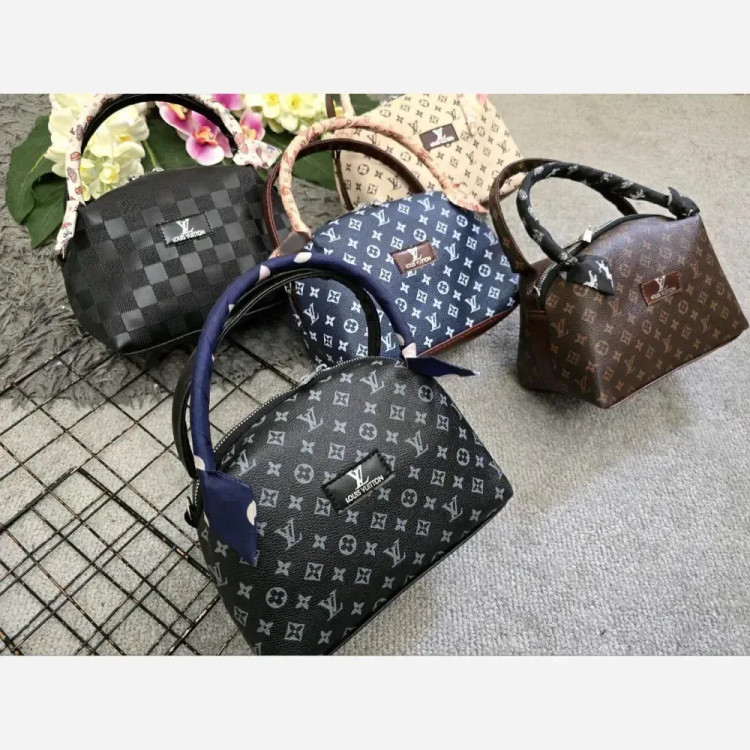 کیف چرمی مژگان بند بلند جادار