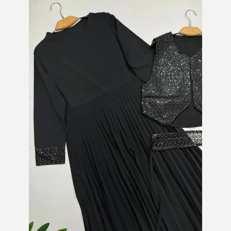 سه تیکه سارافن بوگاتی باکیفیت جلیقه پولک دوزی زنانه مشکی فری سایز 38 تا 46