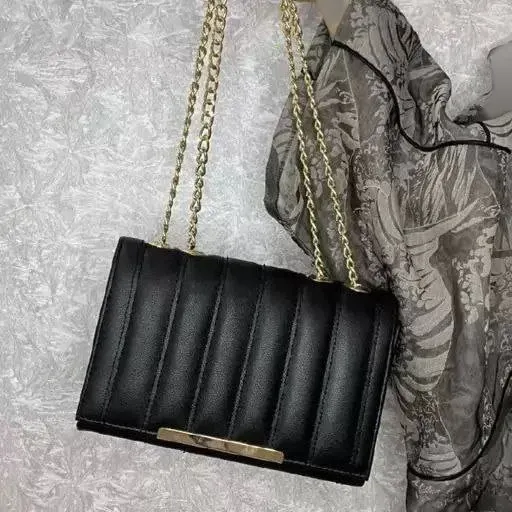 کیف زنانه چرم لنسر مشکی اندازه 23×14 سانت کیفیت اصلی