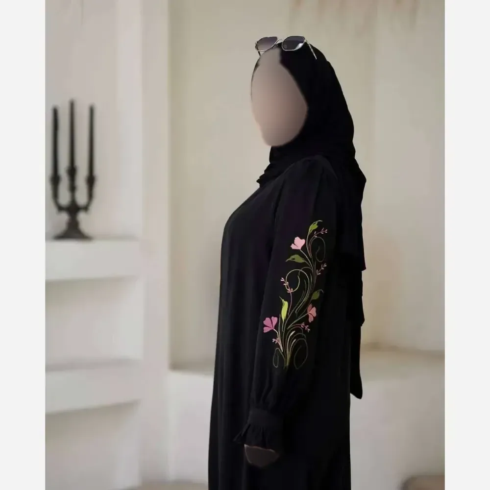 پیراهن عبایی ارکیده گلدوزی شده جنس الیزه رنگ مشکی فری سایز