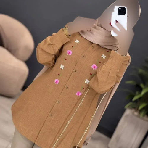 شومیز مانتویی شبدر گلدوزی شده جنس شانتون در رنگ نسکافه ای و سبز سدری سایز 1 و 2