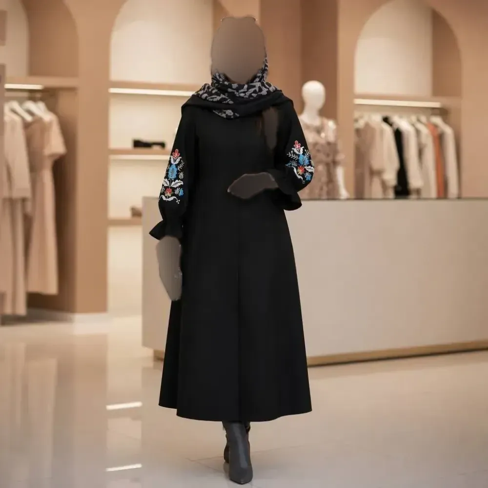 مانتو بلند مازراتی گلدوزی شده زنانه مشکی فری سایز (40-50)