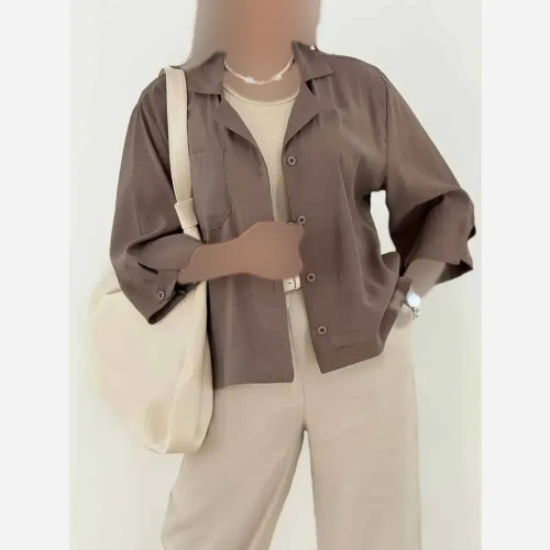 شومیز کراپ باکسی آیوا پلاس زنانه با رنگبندی متنوع و سایزبندی فری تا 48