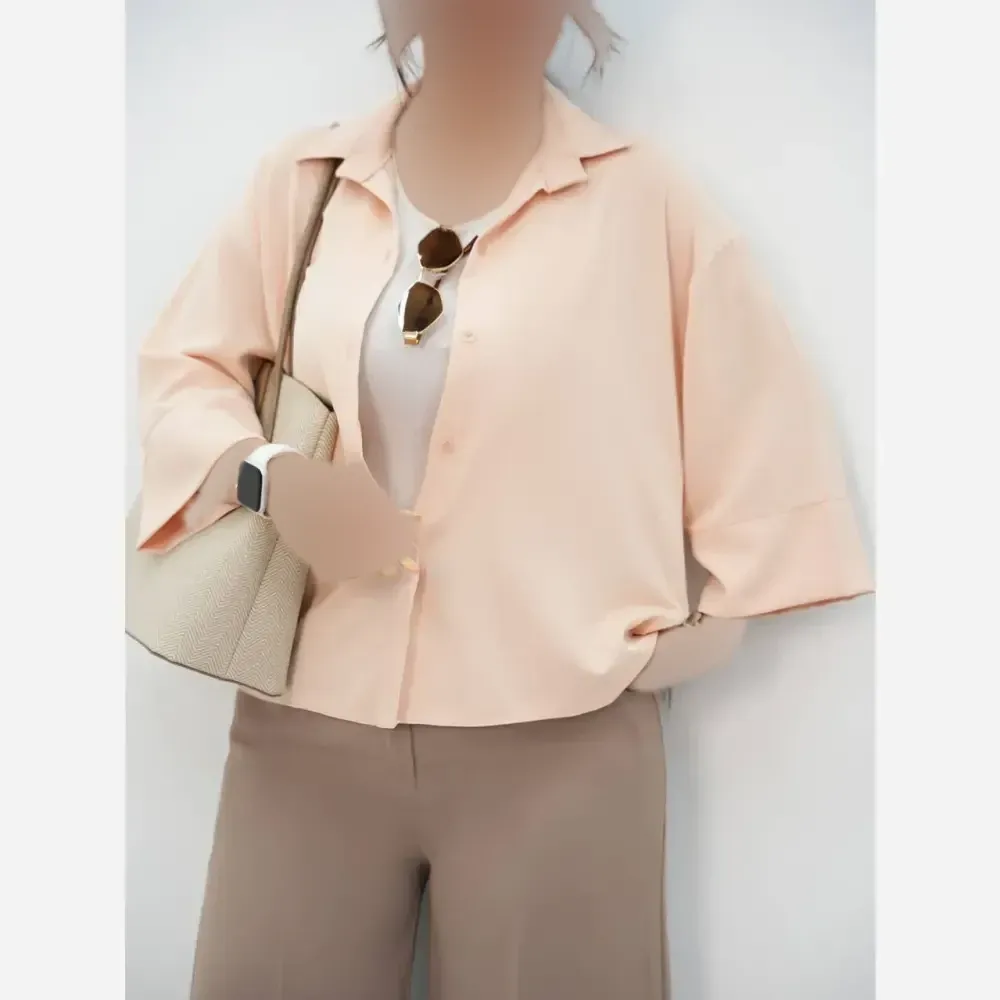 شومیز کراپ باکسی آیوا پلاس زنانه با رنگبندی متنوع و سایزبندی فری تا 48