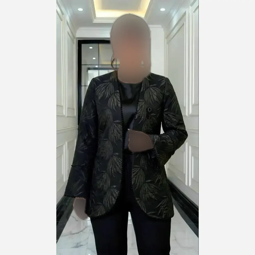 کت شلوار مجلسی ترنم 2 مدل دو زنانه طرح برجسته ژاکارد کرستال مروارید سایز 1 و 2